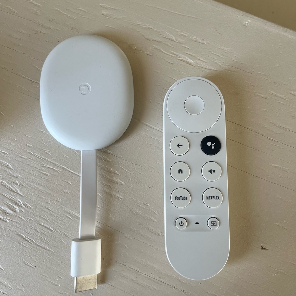 Google Chromecast and Voice Remote - White